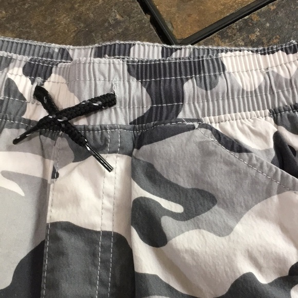 NWT Wonder nation stretch, adjustable waist, shorts. Size 10-12 - Picture 6 of 9